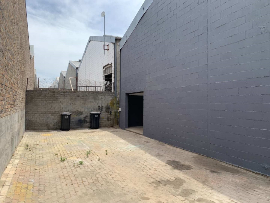 Commercial Property for Sale in Okavango Park Western Cape